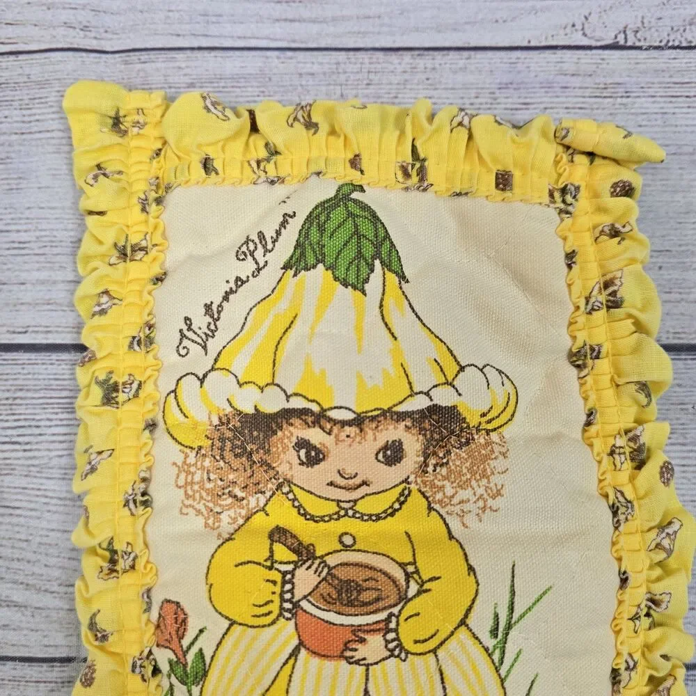 Vintage 1981 Oven Mitt Victoria Plum Sharpe Ltd Pot Holder Yellow Fairy Elf